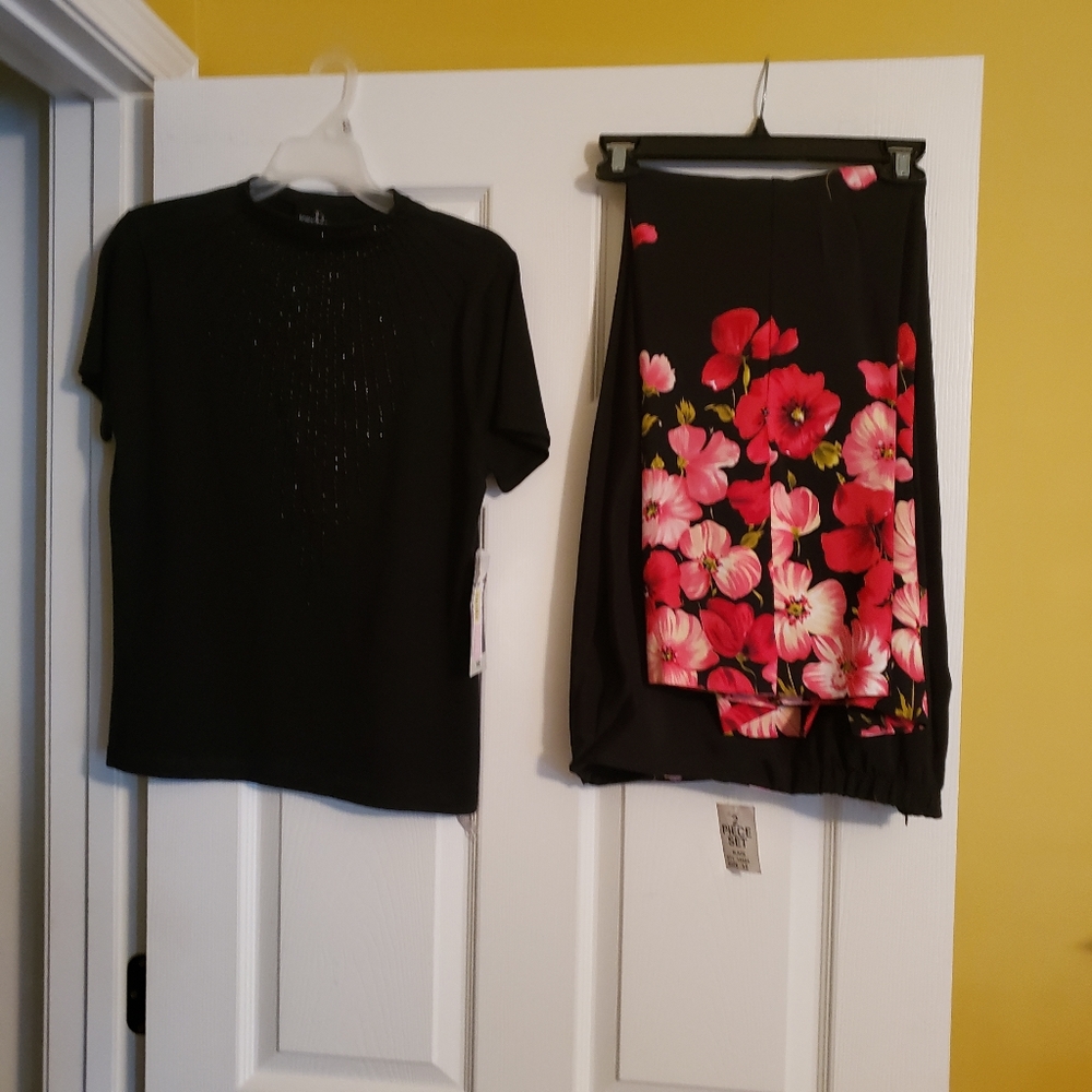 Summer outfit w/ short sleeved sequined lightweight sweater & floral pants.